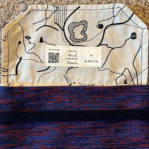 Small Pouch - Picture 3 of 8